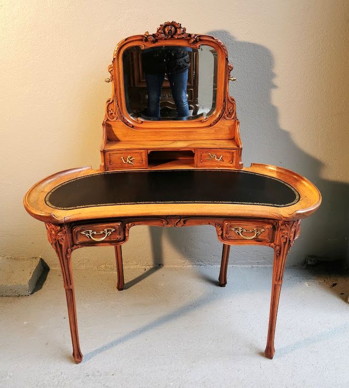 Edouard Colonna Coiffeuse Rognon