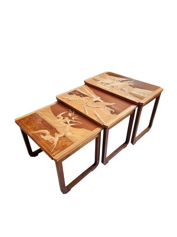 Emile Gallé Tables Basses Gigognes "Animaux Polaires"