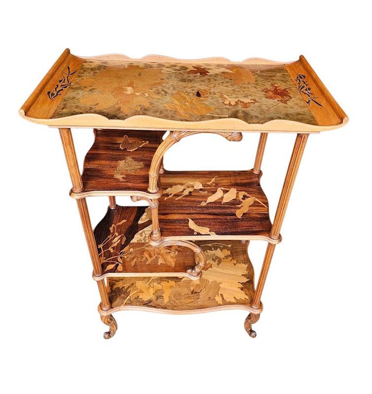 Emile Gallé Etagère Japonisante "Feuillages, Papillon et Insectes"