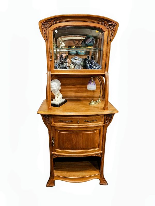 Edouard Diot Vitrine de Collectionneur "Aux Sureaux"