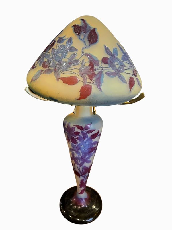 Emile Gallé Grande Lampe Champignon "Clématites Bleues"