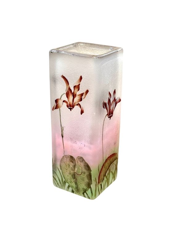 Daum Nancy Vase "Cyclamens"