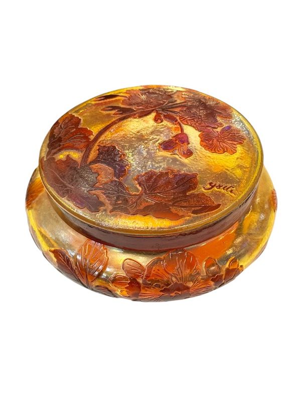 Emile Gallé Bonbonnière "Aux Géraniums"