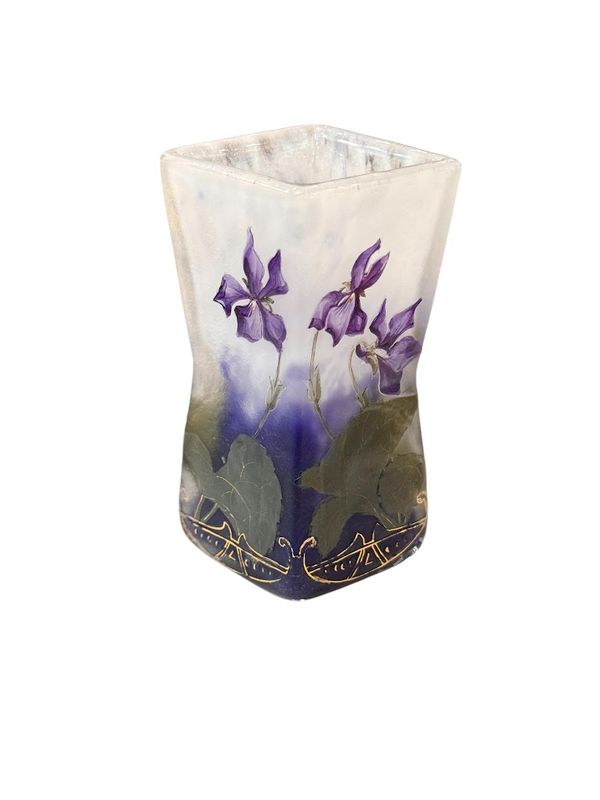 Daum Nancy Vase "Aux Violettes"