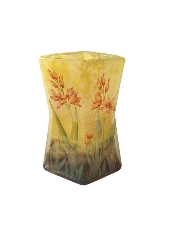 Daum Nancy Vase "Lis des Cafres"